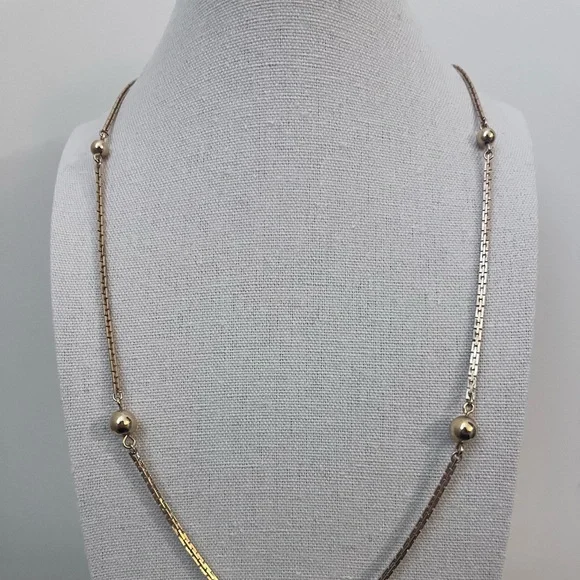 ✨ Vintage Gold Tone Avon Necklace - Picture 4 of 7